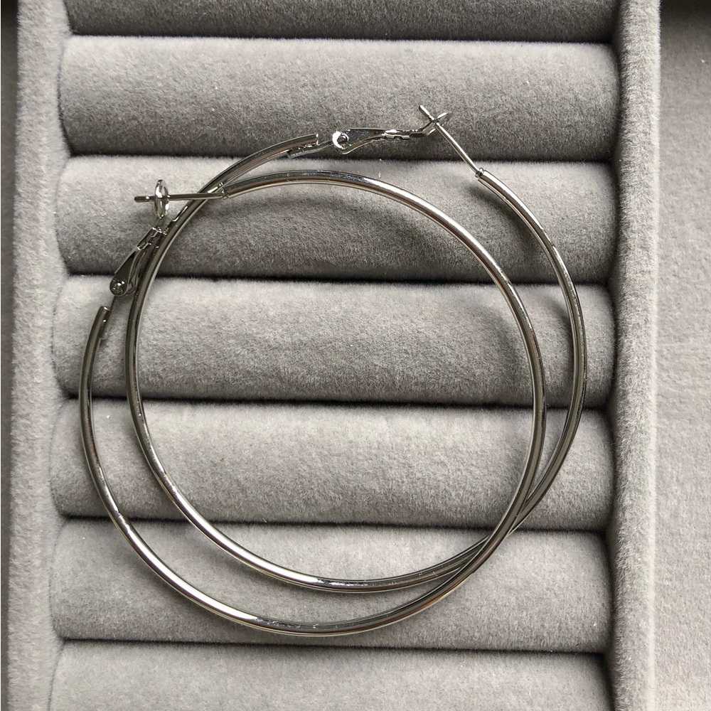 ✨Silver Hoop Earrings